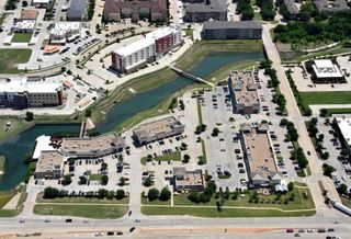 Preston Creek Shopping Center in Plano 