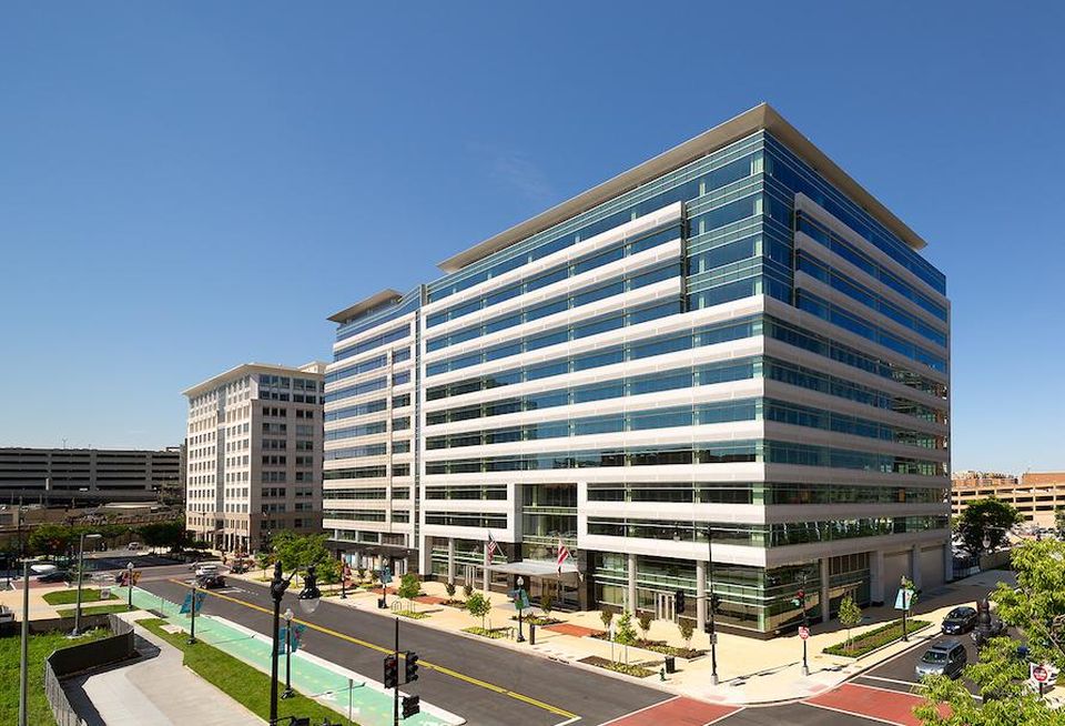 Senitel Sqaure II 1050 First St NE