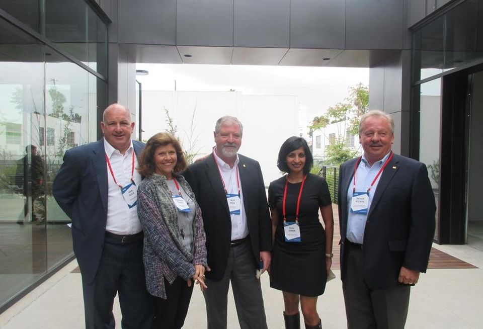 Tishman Speyer managing director John Ollen, Pamela Burton and Company vice-president/Project Director Stephanie Psomas, Continental Development senior vice president Alex Rose, HLW International director Sejal Sonani and Hathaway Dinwiddie Construction Company Arthur Kozinski. 