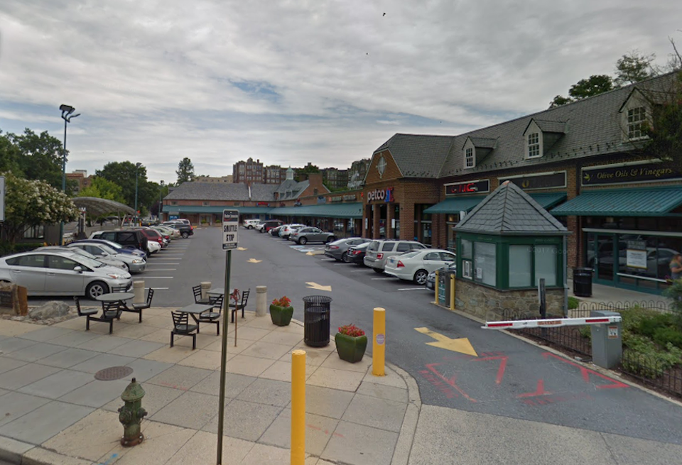 Cleveland Park retail centerCleveland Park retail center
