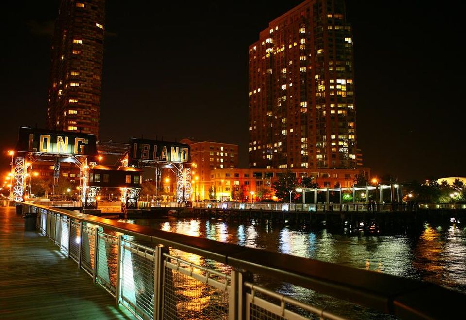 Long Island City (Photo credit: highlimitzz via Flickr)