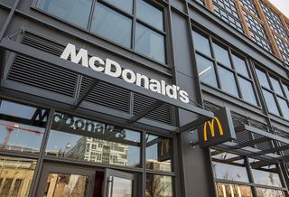 Chicago Mayor Has Strong Words For McDonald's CEO Claiming 'City Is In Crisis'