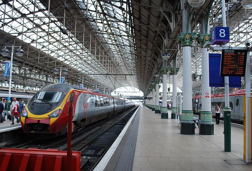 Manchester piccadilly station