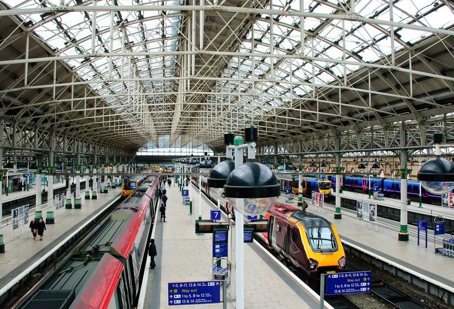 Manchester Piccadilly railway station