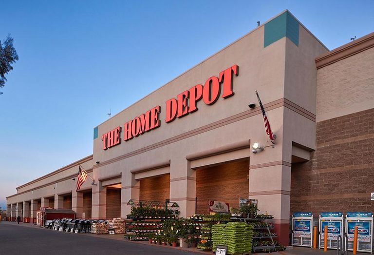 The Towne Center East at 2172-2598 Cherry Ave. in Signal Hill