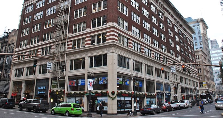 Roe Seafood Restaurant Inks Lease At Morgan Building