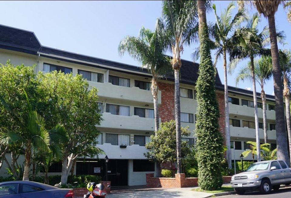 The Los Feliz Palms at 1917 Rodney Drive in Los Feliz