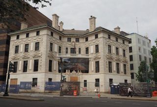 Ampeer Patterson Mansion Apartments SB Urban