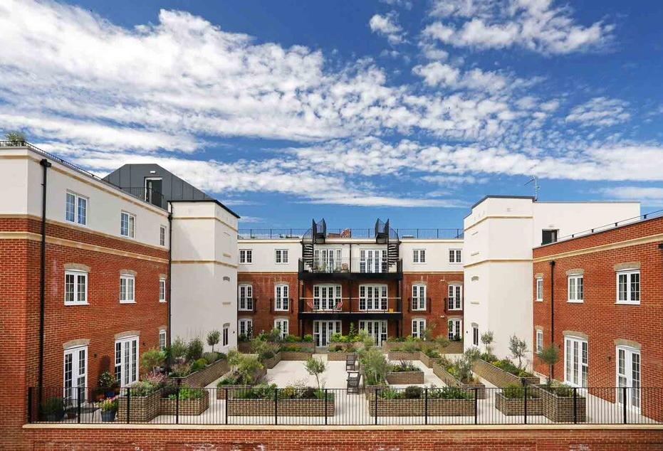 Carlyle Moves In To UK Senior Living Sector