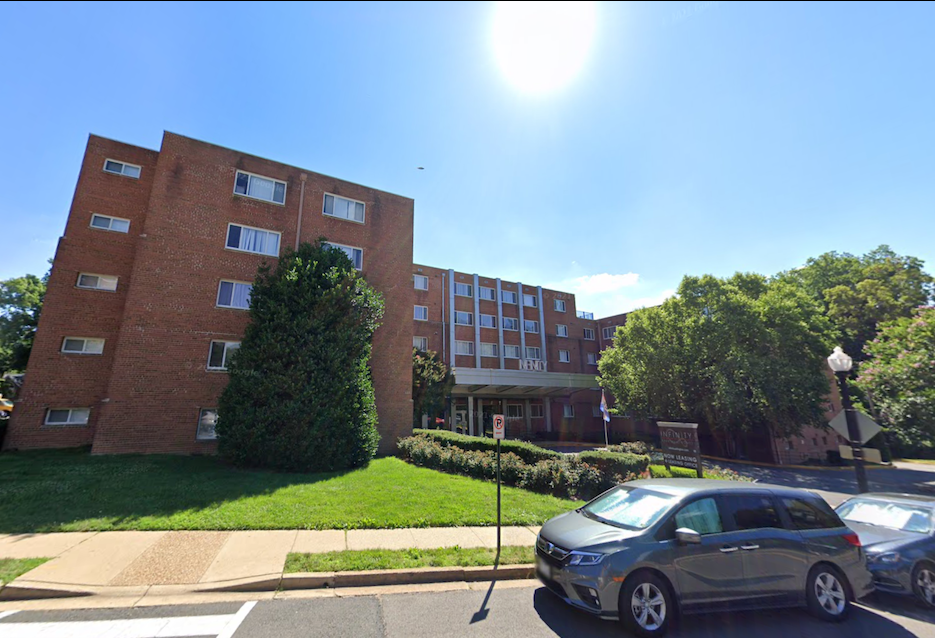 The apartment building at 955 S. Columbus St. in Arlington sold to Shoreham Capital