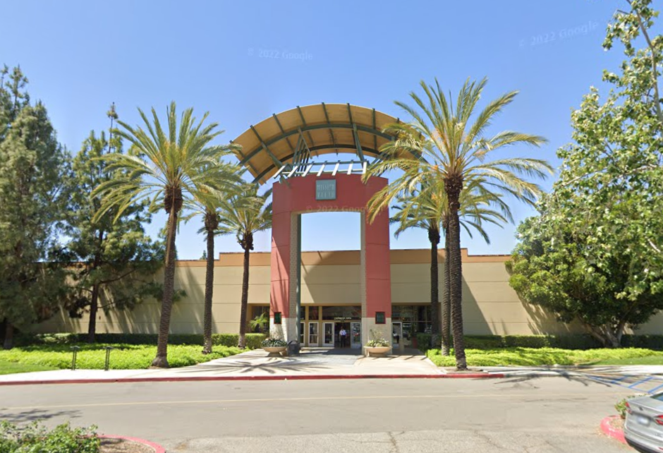 $295M Loan For Simon Property Group Mall Heads To Special Servicing