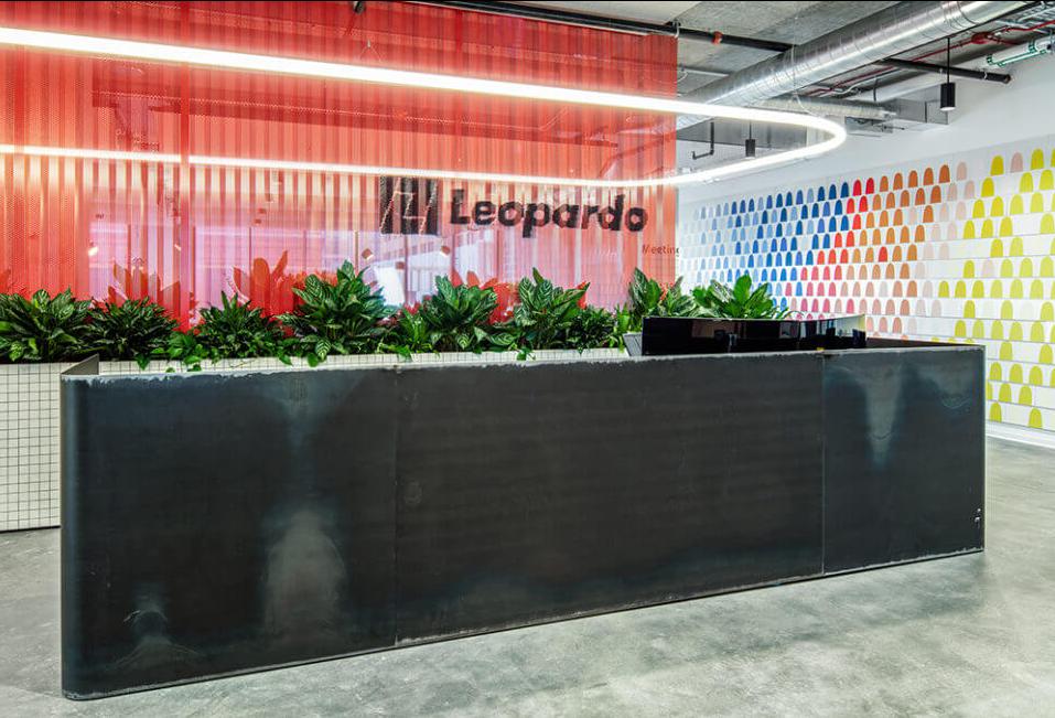 Leopardo Office reception