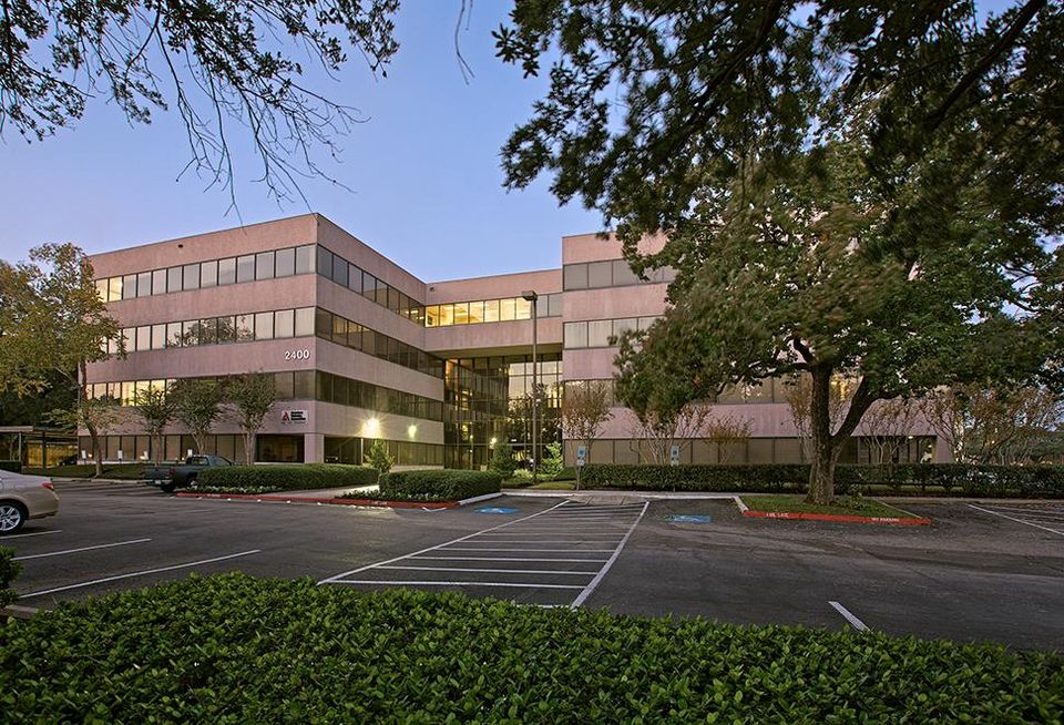2400 Augusta 