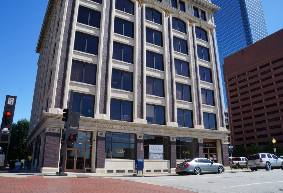 Co-working concept Level Office launched new offerings to better accommodate larger businesses at its Dallas office in the Katy Building at 701 Commerce St. These suite-style offices will be the first co-working offerings of its kind in Dallas.
