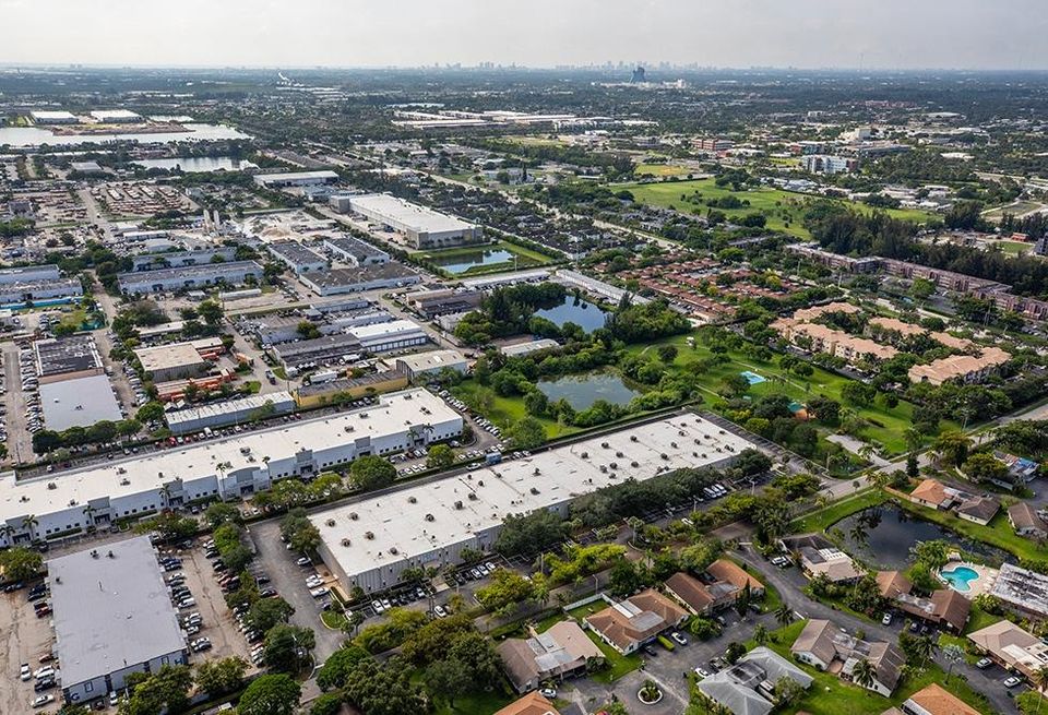 2190 SW 71st Terrace Davie - Longpoint Partners - Seagis