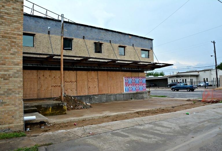 In mid-June, 1808 Good Latimer Expy will open as a newly renovated mixed-use development anchored by co-working concept GoodWork. The 55k SF, two-story building will also house GGO Architects, 11 live/work lofts and a ground-floor coffee shop. GGO is also the architect and Bonner Associates Constructors is constructing the space. 