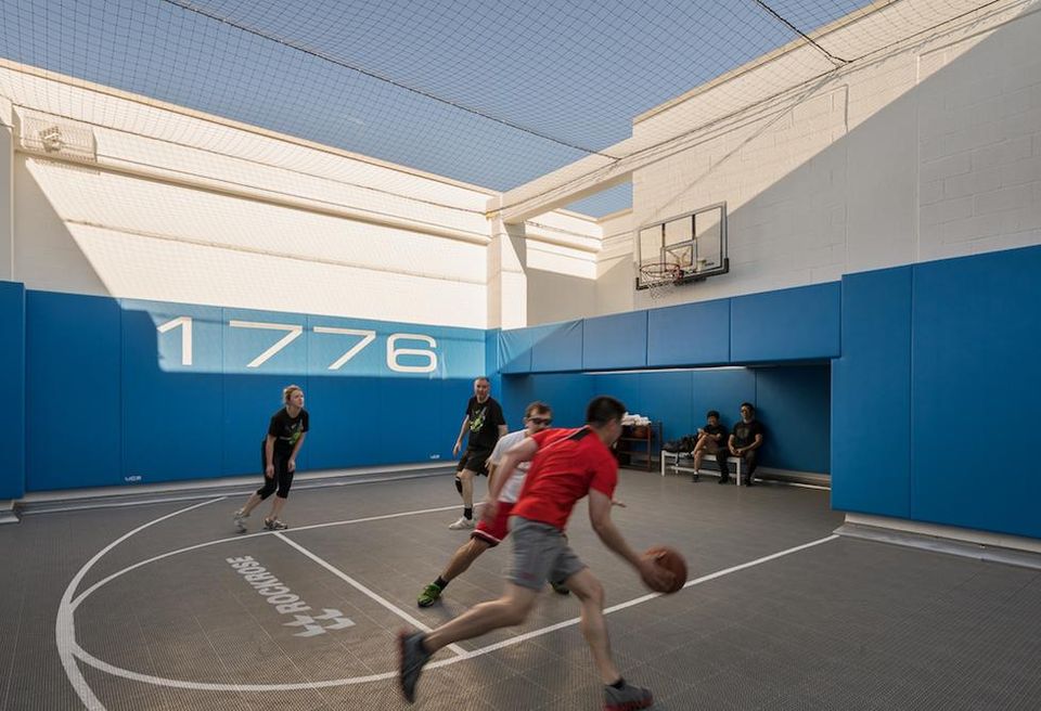 1776 Eye St. NW Rooftop Basketball Court
