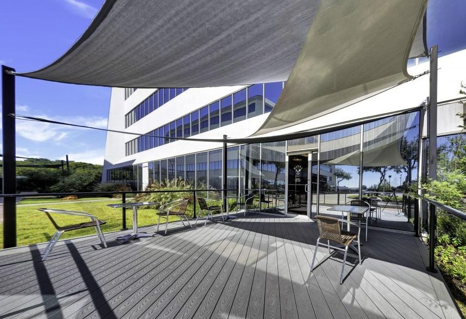 Vibe Ventures Patio
