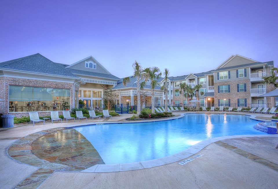 Luxe at Katy Apartments