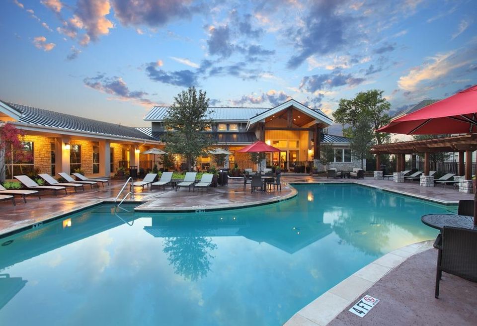 Berkadia facilitated the sale and financing for Lakewood Flats Apartments, a 435-unit Class A asset in Lakewood. Michael Ware, William Jarnagin, Taylor Hill, Jay Gunn and Tom Burns completed the sale, while John Koeijmans secured the financing to complete the acquisition for Wisconsin-based MLG Capital in a joint venture with Invesco Real Estate.