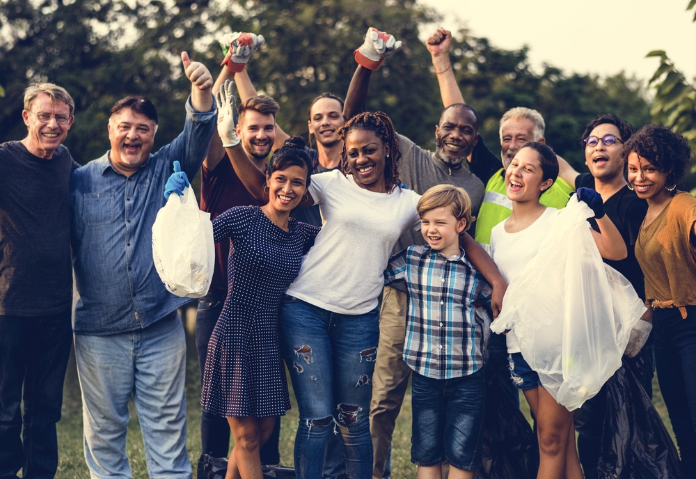 8 Ways to Give Back This Holiday Season