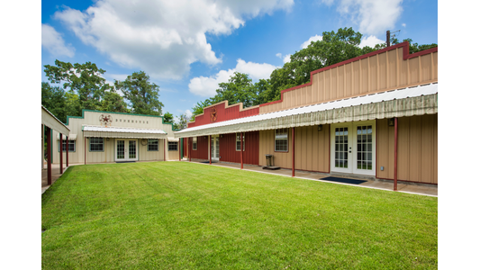 American Pet Spa & Resort Building Exterior